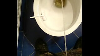 toilet pissing amateur voyeur filipina