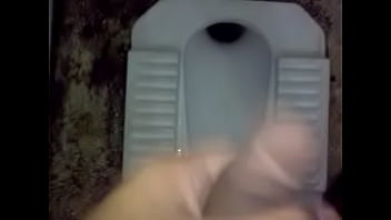 pissing public japan beach toilet