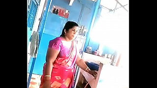 tamil aunty sex latha aunty sex housewife saree