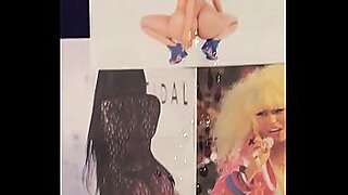 nicki minaj actually naked sucking dick