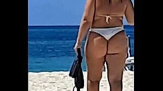 suck voyeur beach